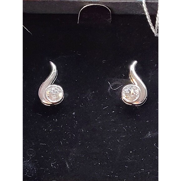 Swarovski Elegant Matching Earrings Necklace Boxed Gift Set Nic and Sid Timeless - Picture 8 of 11